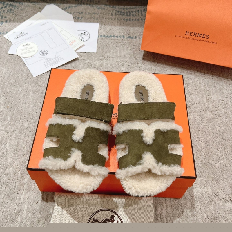H**mes slippers
